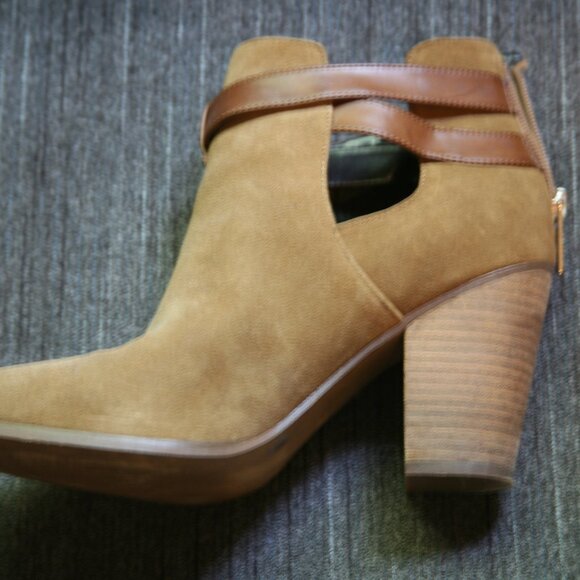Guess Women's Suede Bootie, Size 9.5, Tan - Picture 2 of 5